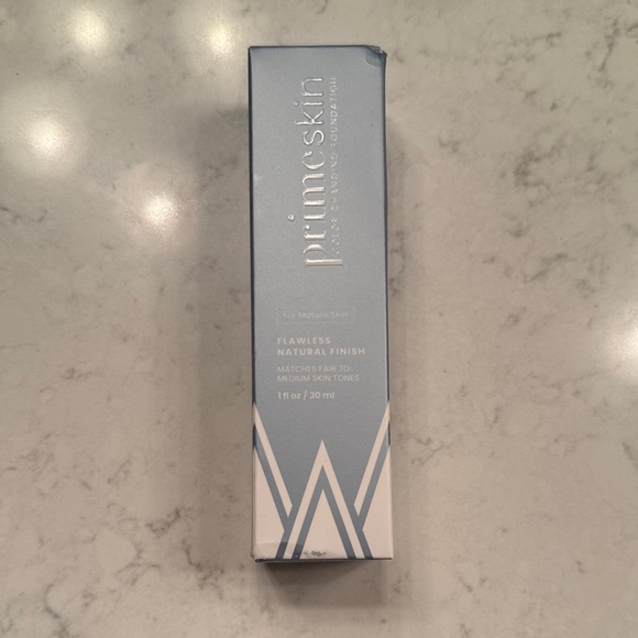 Color Changing Foundation - Flawless Finish - Picture 9 of 10